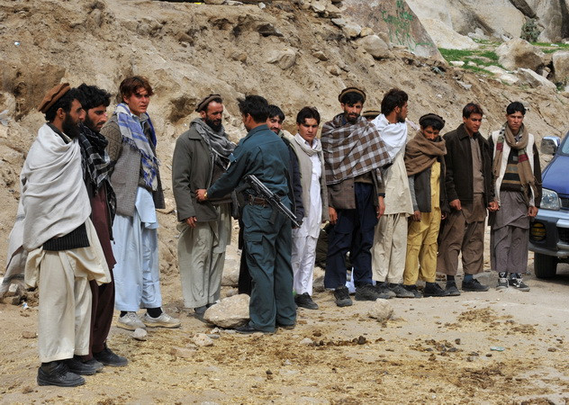 Lực lượng Taliban phóng thích hơn 200 con tin tại Afghanistan ảnh 1