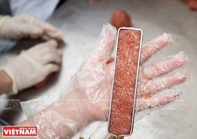 Thưởng thức vị chua dịu ngọt, ăn mãi không chán của nem Thủ Đức ảnh 4