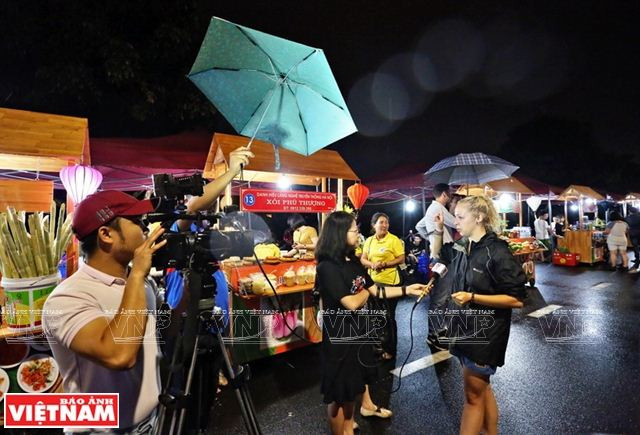 Phố đi bộ Trịnh Công Sơn - sức hút của văn hóa lãng mạn ảnh 9