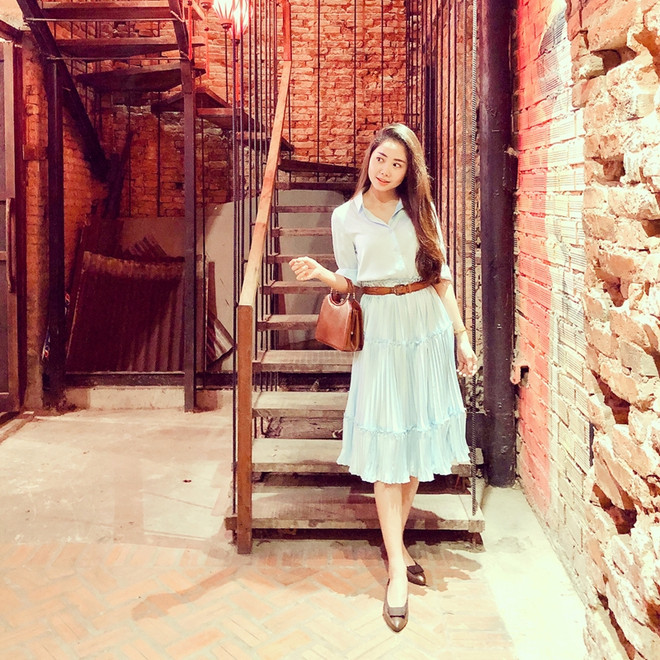 Hồ Ngọc Hà và loạt sao “ướp lạnh” ngày hè với trang phục gợi cảm ảnh 17