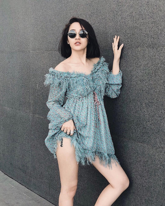 Hồ Ngọc Hà và loạt sao “ướp lạnh” ngày hè với trang phục gợi cảm ảnh 4