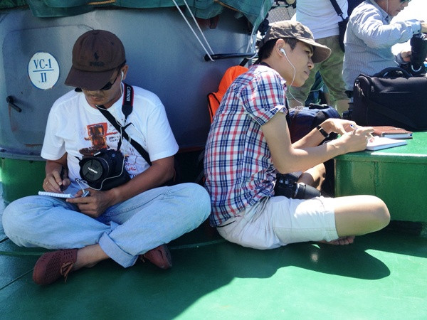 Chuyện chưa kể về những nhà báo tác nghiệp ở Hoàng Sa ảnh 2