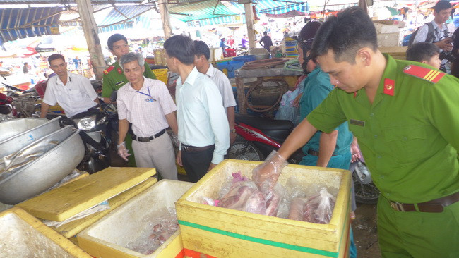 Rùng mình trước kho chứa 700kg thịt thối tại Bình Phước ảnh 2