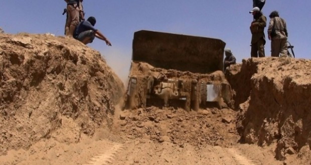 Iraq: IS xây dựng chiến hào xung quanh thành phố Mosul ảnh 1