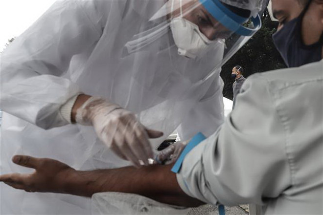 Đã có hơn 17 triệu ca nhiễm, ra mắt bộ xét nghiệm phát hiện kháng thể ảnh 2