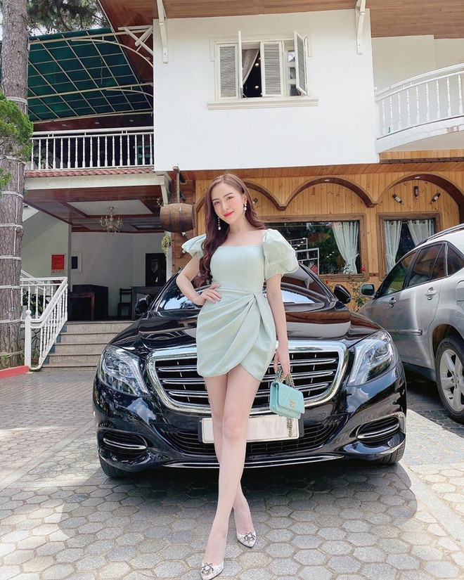 Street style khoe dáng nuột nà và ăn gian tuổi của mỹ nhân Việt ảnh 9