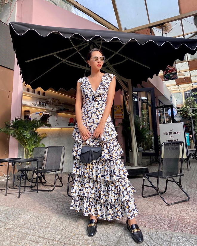 Street style khoe dáng nuột nà và ăn gian tuổi của mỹ nhân Việt ảnh 2