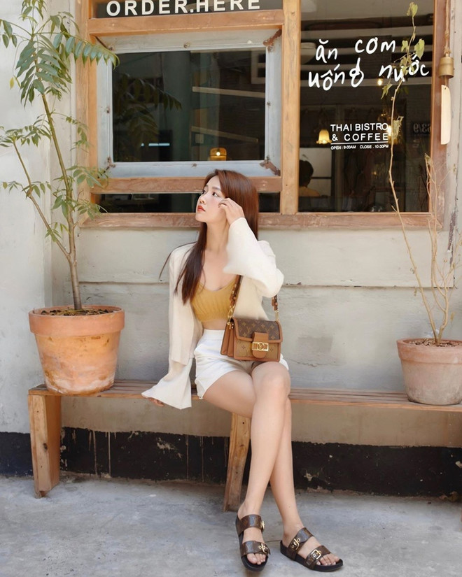 Street style khoe dáng nuột nà và ăn gian tuổi của mỹ nhân Việt ảnh 17