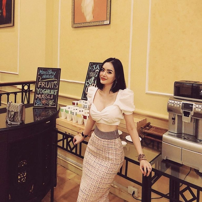 Áo váy tay phồng “thống trị” mùa hè, hớp hồn các cô nàng nữ tính ảnh 3