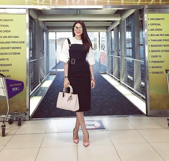 Tăng Thanh Hà đọ sắc với Phạm Hương khoe dáng nuột nà sau sinh ảnh 2