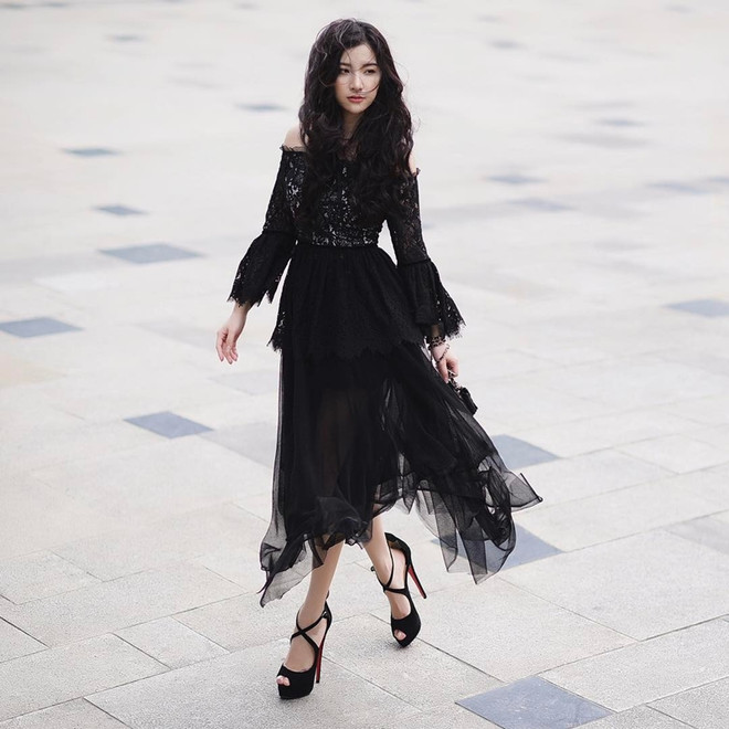 Tăng Thanh Hà đọ sắc với Phạm Hương khoe dáng nuột nà sau sinh ảnh 4