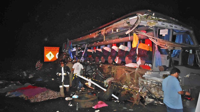 Brazil: Xe tải va quệt xe buýt chở học sinh, 11 người thiệt mạng ảnh 1