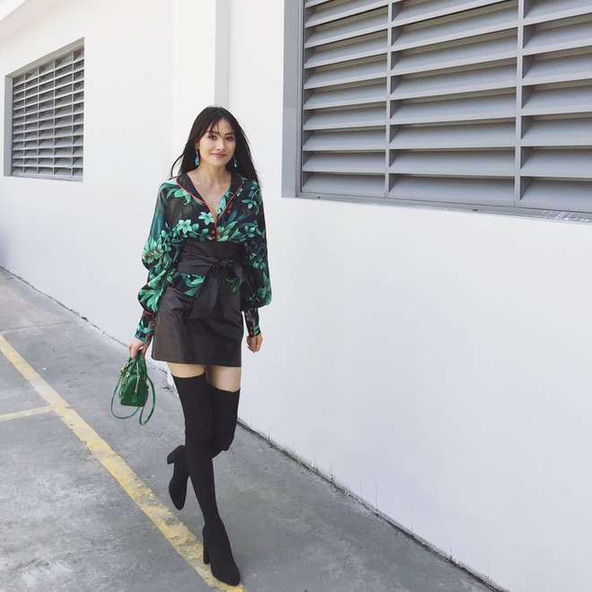 Boots cao quá gối - ''bảo bối'' phải có của fashionista mùa Thu Đông ảnh 14