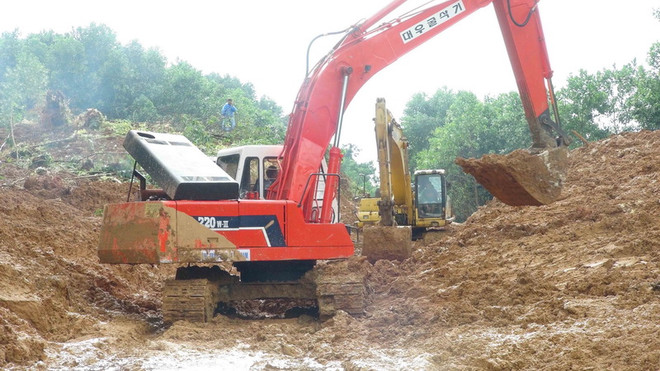 Quảng Nam: Quốc lộ 40B thông xe sau nhiều ngày ách tắc do sạt lở ảnh 1