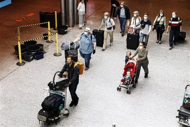 Dịch COVID-19: Hong Kong lần thứ 3 đóng cửa quán bar, hộp đêm ảnh 2