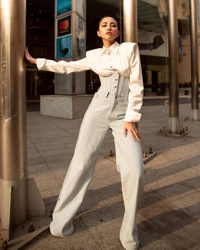 Chiêm ngưỡng loạt street style "cool" hết mức của dàn mỹ nhân Việt ảnh 22