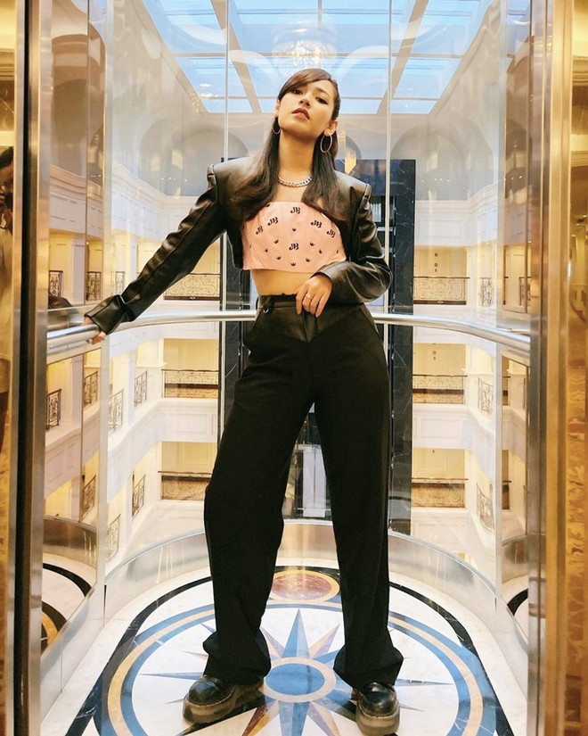 Chiêm ngưỡng loạt street style "cool" hết mức của dàn mỹ nhân Việt ảnh 24