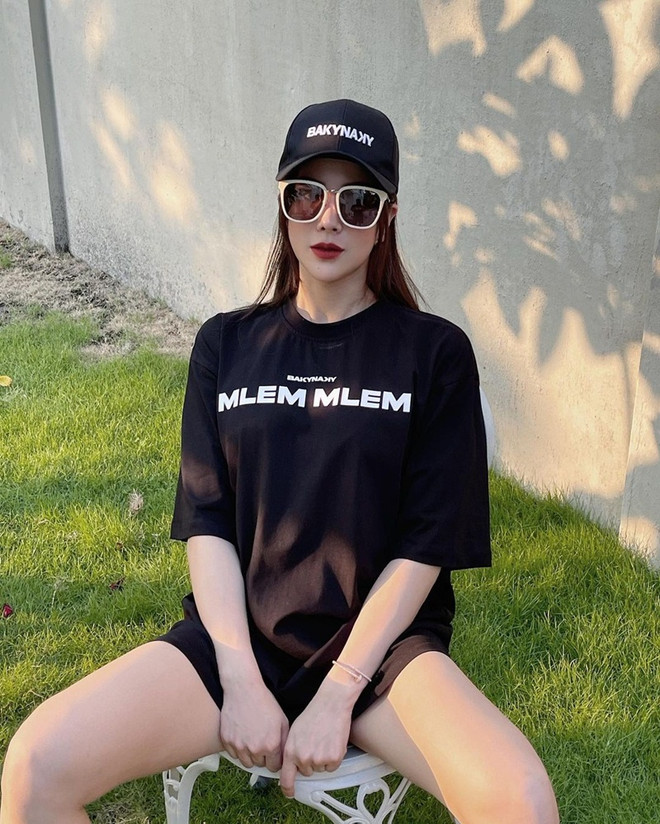 Ngất ngây với street style của Hồ Ngọc Hà, Khánh Linh và dàn sao Việt ảnh 20