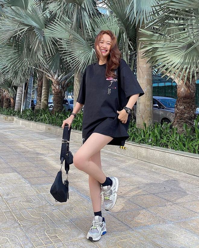 Ngất ngây với street style của Hồ Ngọc Hà, Khánh Linh và dàn sao Việt ảnh 19