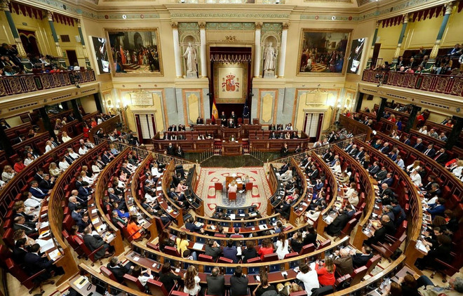 Hạ viện Tây Ban Nha thông qua dự luật hợp pháp hóa "cái chết nhân đạo" ảnh 1