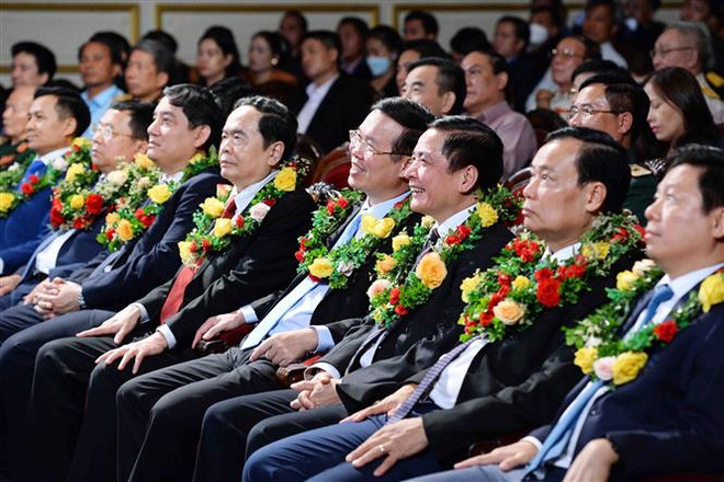 “Tình sâu hơn nước Hồng Hà, Cửu Long” tôn vinh quan hệ Việt-Lào ảnh 1