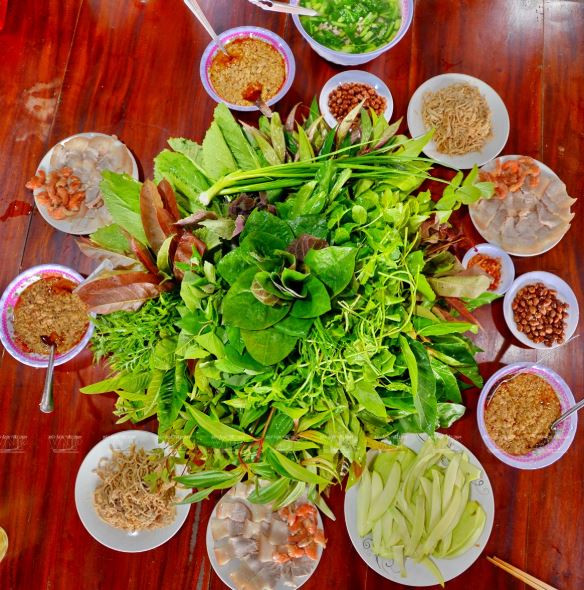 Gỏi lá - món ăn nổi danh của vùng Tây Nguyên đầy nắng gió ảnh 2