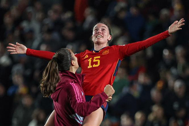 Nữ Tây Ban Nha vào chung kết sau chiến thắng nghẹt thở trước Thụy Điển ảnh 1