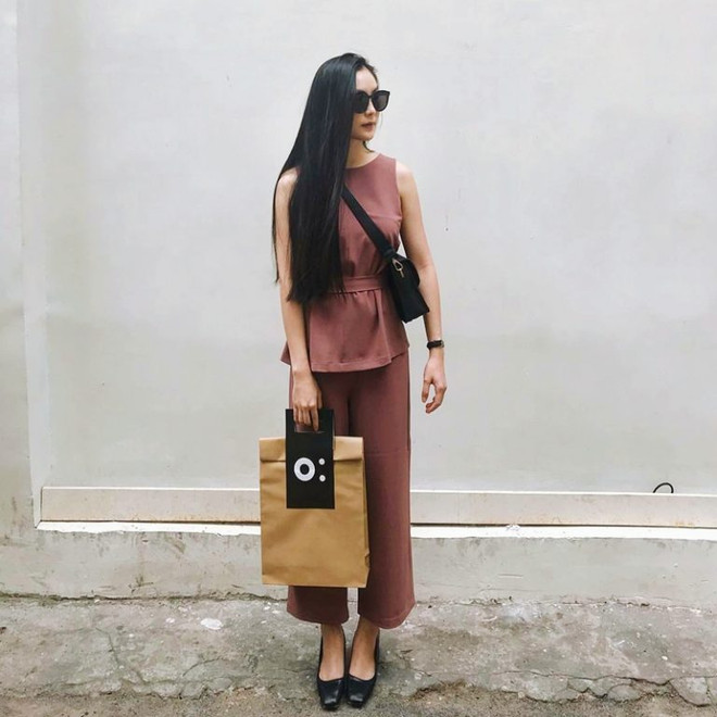 Phong cách street style đẹp mê mẩn của quý cô thời trang ngày nắng ảnh 13