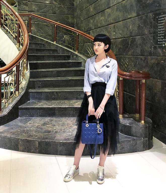 Phong cách street style đẹp mê mẩn của quý cô thời trang ngày nắng ảnh 7