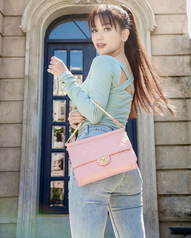 Street style ngập tràn sắc màu rực rỡ của dàn mỹ nhân Việt ảnh 16