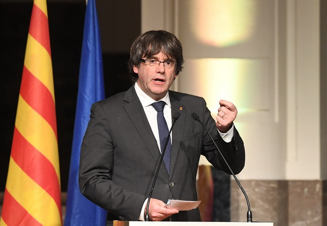 Cựu Thủ hiến Puigdemont sẽ ở lại Bỉ tới khi kết thúc bầu cử Catalonia ảnh 1