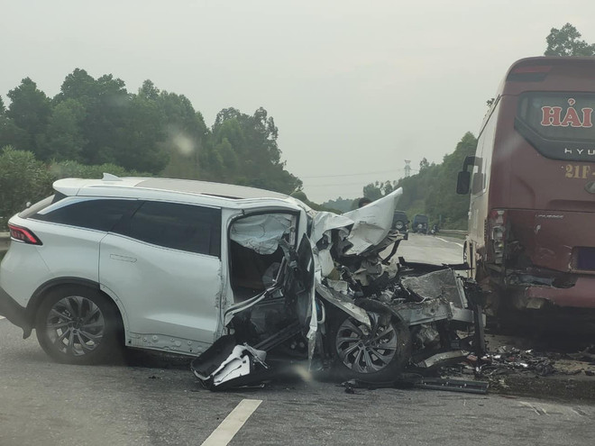 Tai nạn giao thông trên cao tốc Nội Bài-Lào Cai, 1 người tử vong ảnh 1