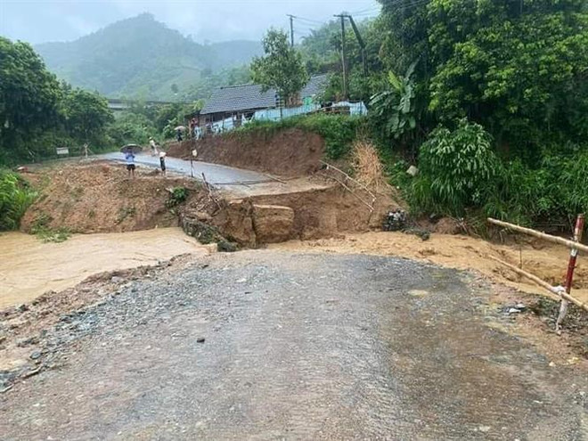 Hà Nội có mưa rào, dông, vùng núi Bắc Bộ đề phòng thời tiết nguy hiểm ảnh 1