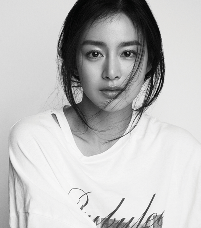 Trở lại sau sinh con, Kim Tae Hee không muốn làm “nữ thần Hàn Quốc” ảnh 1