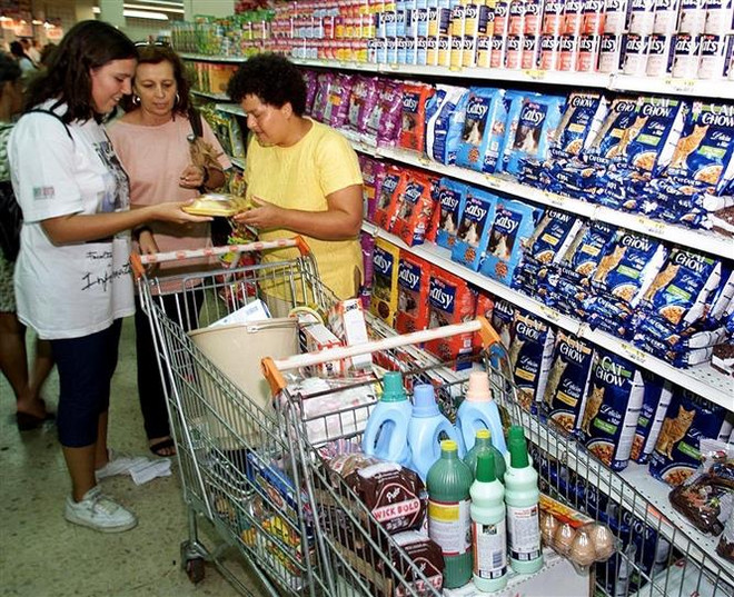 Các quốc gia Mỹ Latinh chật vật đối phó cơn bão lạm phát ảnh 1