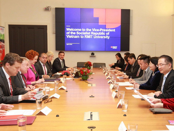 Phó Chủ tịch nước thăm RMIT, giao lưu sinh viên Việt tại Australia ảnh 1