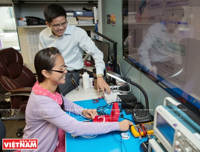 Giáo sư Việt 8X Vũ Ngọc Tâm và 10 bằng sáng chế Mỹ ảnh 9