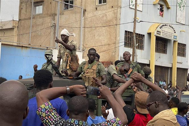 Đức, Anh và Pháp tiếp tục duy trì quân đội tại Mali bất chấp đảo chính ảnh 1