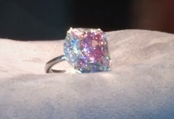 [Video] Đấu giá viên kim cương hồng tinh xảo và siêu hiếm ảnh 1