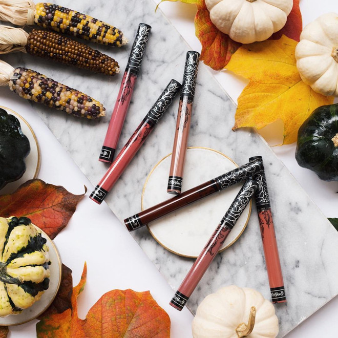 Bí quyết giúp bạn đi chúc Tết cả ngày không lo lớp trang điểm phai màu ảnh 9