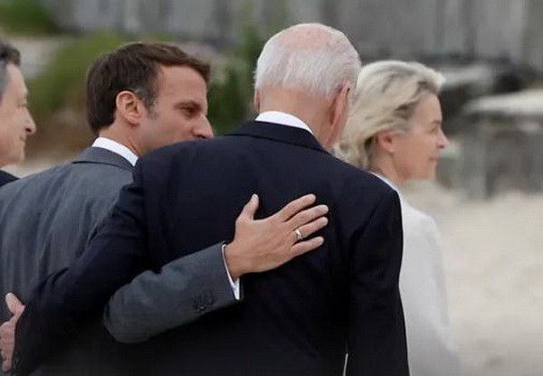 Tổng thống Mỹ có cuộc gặp nhanh người đồng cấp Pháp bên lề hội nghị G7 ảnh 1