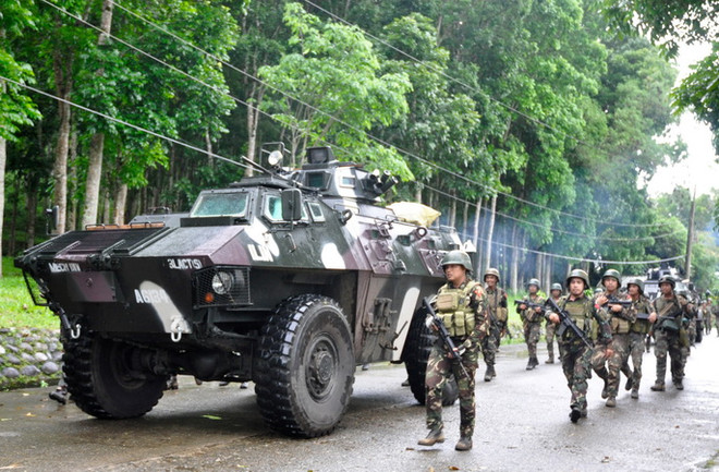 Khoảng 2.000 dân Philippines mắc kẹt trong cuộc giao tranh ở Marawi ảnh 1