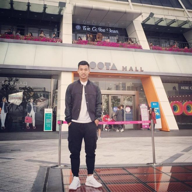 Mê mẩn với phong cách thời trang của những người hùng U23 Việt Nam ảnh 12