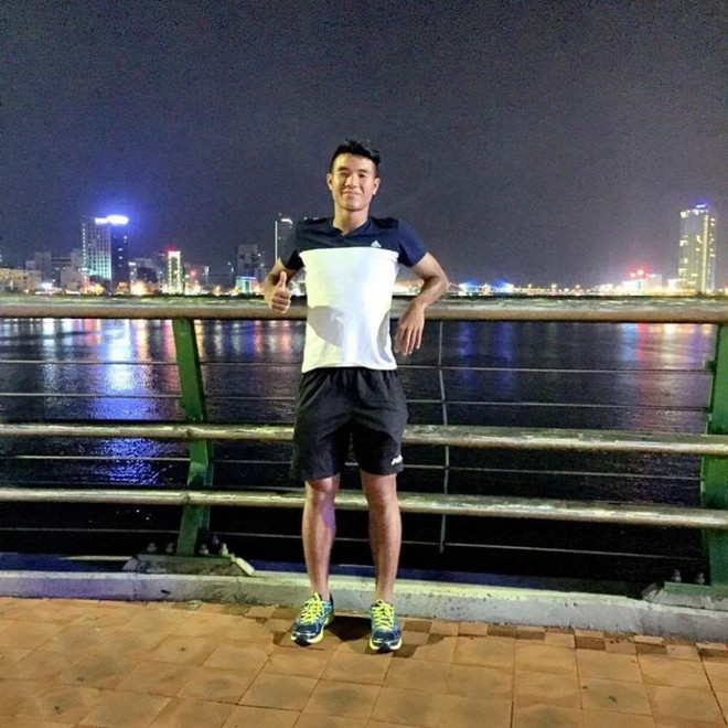 Mê mẩn với phong cách thời trang của những người hùng U23 Việt Nam ảnh 25