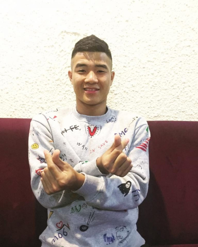 Mê mẩn với phong cách thời trang của những người hùng U23 Việt Nam ảnh 24