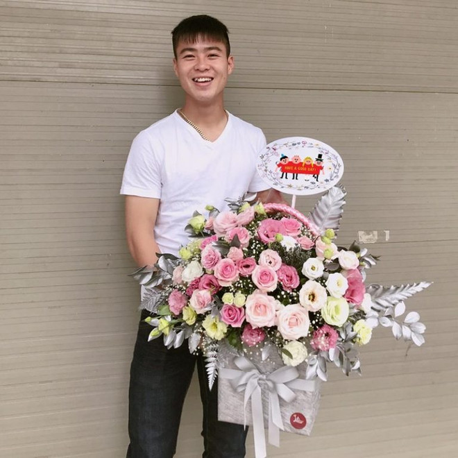 Mê mẩn với phong cách thời trang của những người hùng U23 Việt Nam ảnh 19