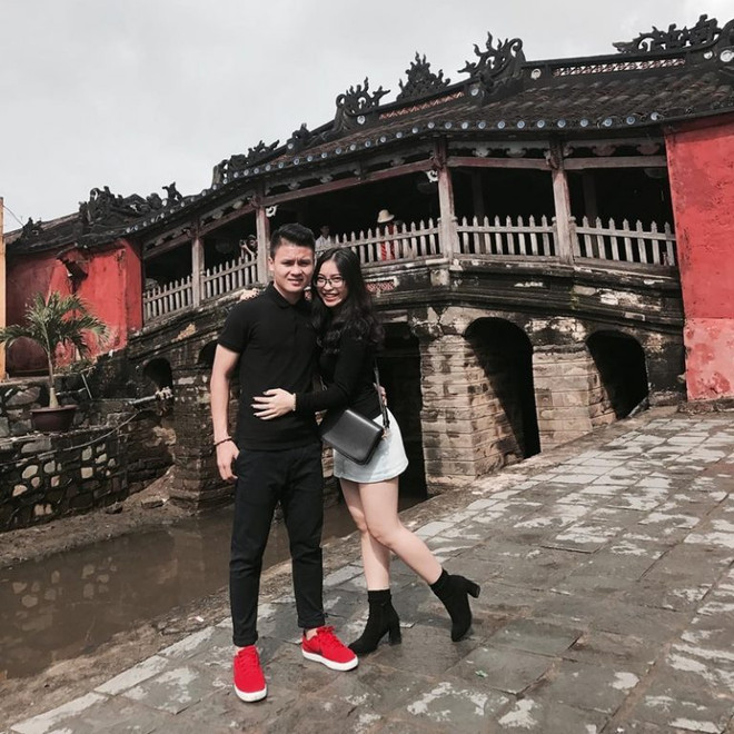 Mê mẩn với phong cách thời trang của những người hùng U23 Việt Nam ảnh 23