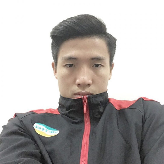 Mê mẩn với phong cách thời trang của những người hùng U23 Việt Nam ảnh 28