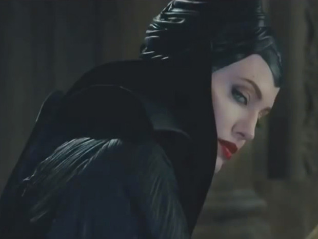 Tạo hình nhân vật Malefient của Angelina Jolie (Nguồn: Disney) Người đẹp Angelina Jolie hóa thân thành bà mụ thứ 13 ảnh 1