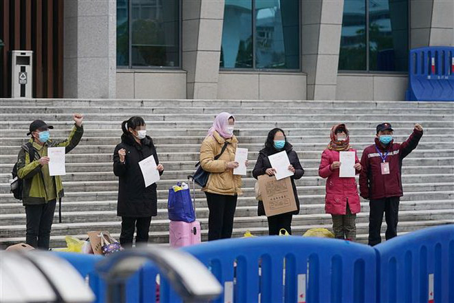 Uzbekistan hỗ trợ Trung Quốc 40 tấn thiết bị đối phó dịch Covid-19 ảnh 1